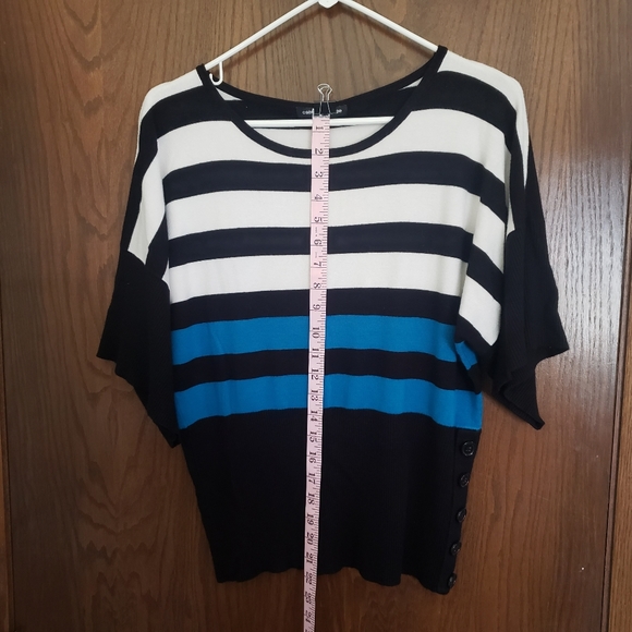 Cable & Gauge sweater. - Picture 5 of 6